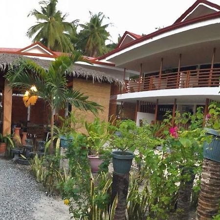 Soeliana Resort General Luna  Exterior photo